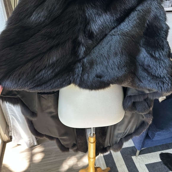 Bob Mackie RARE Oversized Fox Fur Stole Wrap Shawl. 9ft! - Picture 4 of 16